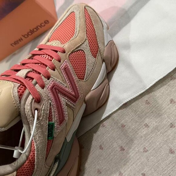 New Balance 9060 Series Co-Branded Retro Sneakers Pink - Picture 4 of 6